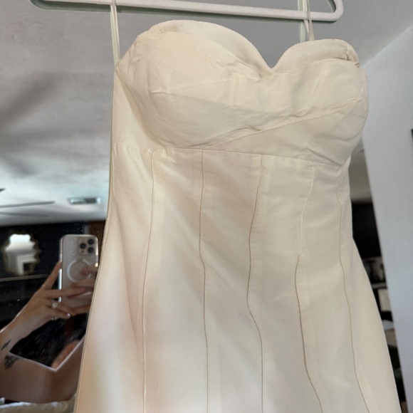 Pure Silk Vera Wang Mermaid wedding gown - Picture 13 of 16